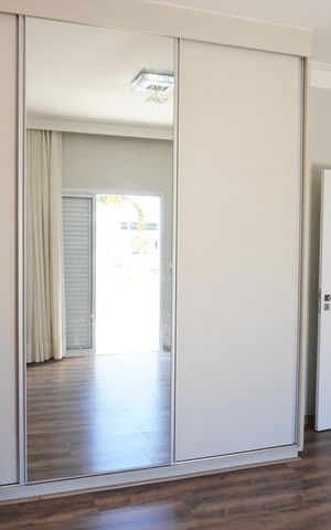 Casa de condomínio para alugar com 330m², 4 quartos e 4 vagasSemi Suíte 2