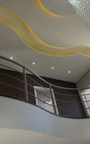 Casa de condomínio para alugar com 330m², 4 quartos e 4 vagasSala