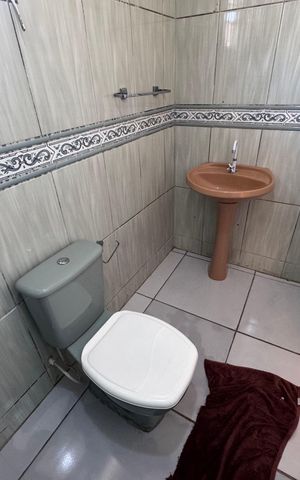 Casa à venda com 96m², 2 quartos e 1 vagaBanheiro