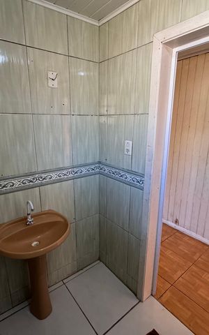 Casa à venda com 96m², 2 quartos e 1 vagaBanheiro