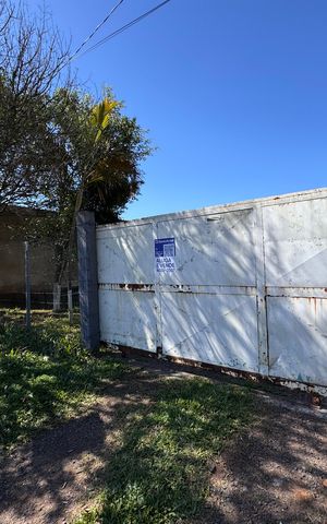 Casa à venda com 96m², 2 quartos e 1 vagaFachada