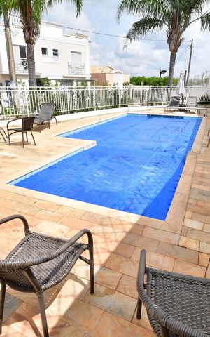 Casa de condomínio à venda com 95m², 2 quartos e 2 vagasÁrea comum - Piscina