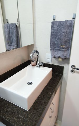 Casa de condomínio à venda com 95m², 2 quartos e 2 vagasBanheiro da Suíte 1