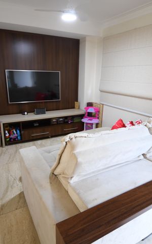Casa de condomínio à venda com 95m², 2 quartos e 2 vagasSala