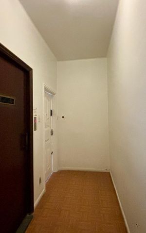 Apartamento para alugar com 150m², 3 quartos e sem vaga Apartamento para alugar com 150m², 3 quartos e sem vagaHall de entrada