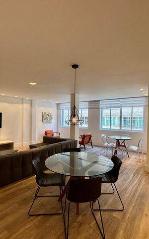 Apartamento para alugar com 150m², 3 quartos e sem vaga Apartamento para alugar com 150m², 3 quartos e sem vagaSala