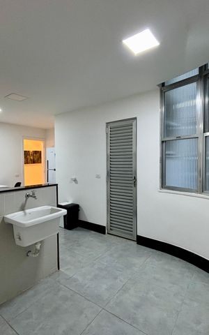 Apartamento para alugar com 150m², 3 quartos e sem vaga Apartamento para alugar com 150m², 3 quartos e sem vagaÁrea de serviço