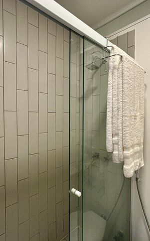 Apartamento para alugar com 150m², 3 quartos e sem vaga Apartamento para alugar com 150m², 3 quartos e sem vagaBanheiro da Suíte