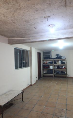 Casa para alugar com 800m², 5 quartos e 6 vagasÁrea de Serviço