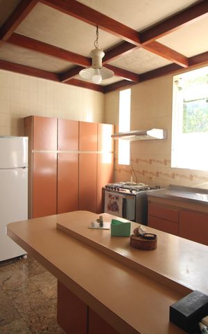 Casa para alugar com 800m², 5 quartos e 6 vagasCozinha
