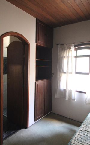 Casa para alugar com 800m², 5 quartos e 6 vagasSuíte 5