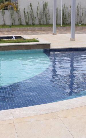 Apartamento para alugar com 65m², 2 quartos e 2 vagasÁrea comum - Piscina