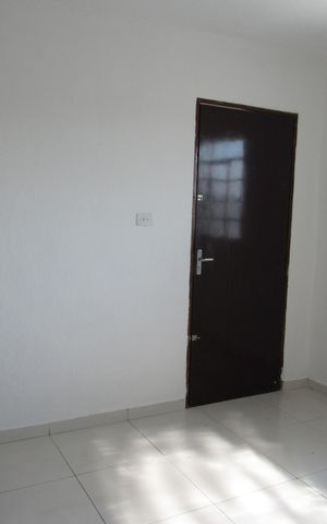Casa à venda com 249m², 2 quartos e 5 vagasSala
