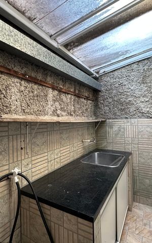 Casa à venda com 50m², 2 quartos e sem vaga