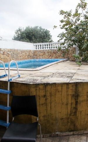 Casa de condomínio à venda com 380m², 3 quartos e 3 vagasPiscina