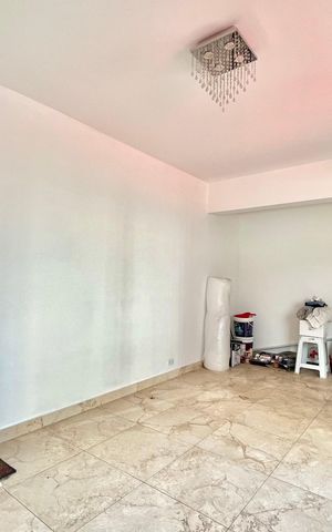 Apartamento à venda com 56m², 2 quartos e 1 vaga Apartamento à venda com 56m², 2 quartos e 1 vagaSala