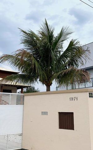 Casa para alugar com 260m², 3 quartos e 3 vagas Casa para alugar com 260m², 3 quartos e 3 vagasFachada