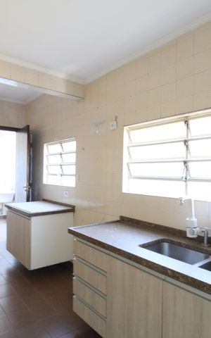 Casa à venda com 250m², 3 quartos e 4 vagasCozinha