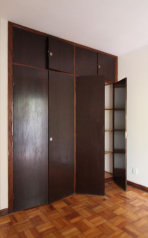 Casa à venda com 250m², 3 quartos e 4 vagasSuíte