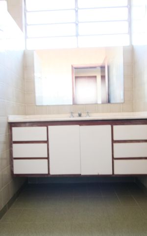Casa à venda com 250m², 3 quartos e 4 vagasBanheiro Suíte