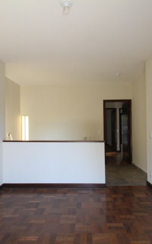 Casa à venda com 250m², 3 quartos e 4 vagasCorredor