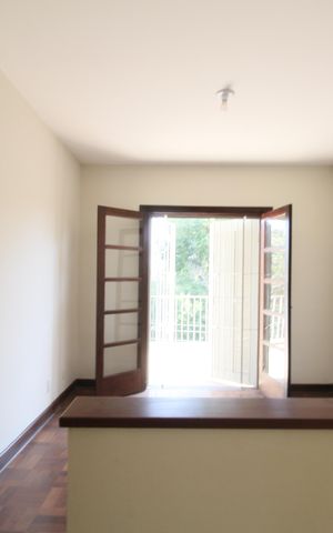 Casa à venda com 250m², 3 quartos e 4 vagasCorredor