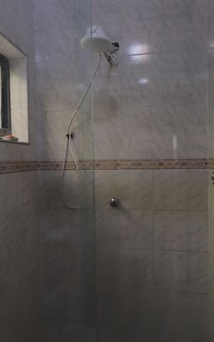 Casa à venda com 450m², 7 quartos e 3 vagasBanheiro 2