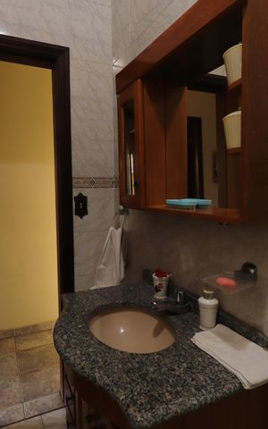 Casa à venda com 450m², 7 quartos e 3 vagasBanheiro 2