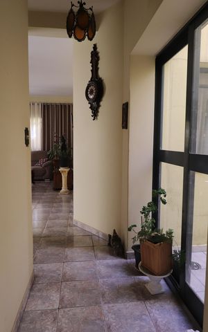 Casa à venda com 450m², 7 quartos e 3 vagasCorredor