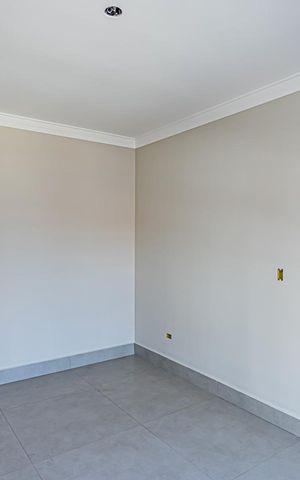 Casa à venda com 150m², 3 quartos e 3 vagas Casa à venda com 150m², 3 quartos e 3 vagasSuite