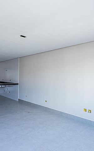 Casa à venda com 150m², 3 quartos e 3 vagas Casa à venda com 150m², 3 quartos e 3 vagasSala