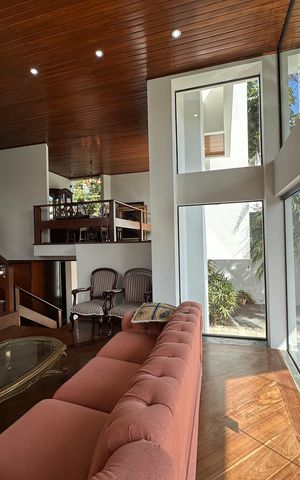 Casa de condomínio para alugar com 400m², 4 quartos e 4 vagasSala