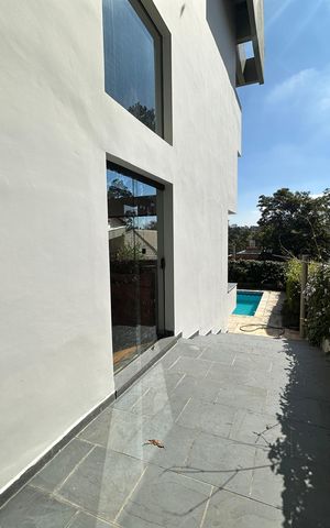 Casa de condomínio para alugar com 400m², 4 quartos e 4 vagasQuintal