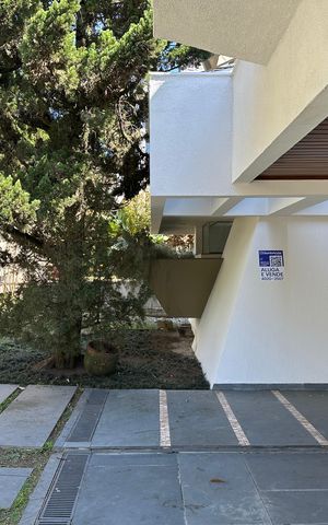 Casa de condomínio para alugar com 400m², 4 quartos e 4 vagasFachada