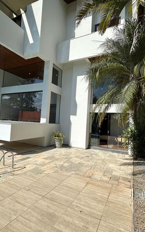 Casa de condomínio para alugar com 400m², 4 quartos e 4 vagasÁrea comum - Piscina