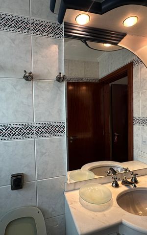Casa de condomínio para alugar com 400m², 4 quartos e 4 vagasBanheiro da Suíte 2