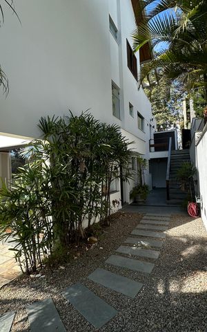 Casa de condomínio para alugar com 400m², 4 quartos e 4 vagasQuintal