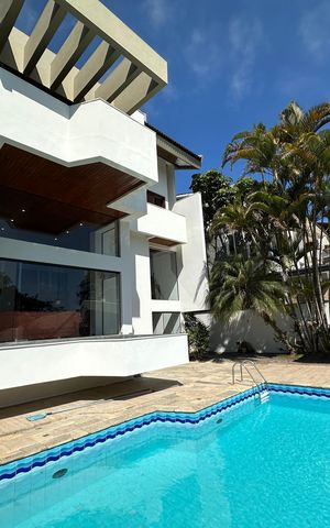 Casa de condomínio para alugar com 400m², 4 quartos e 4 vagasÁrea comum - Piscina