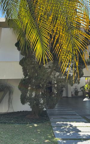 Casa de condomínio para alugar com 400m², 4 quartos e 4 vagasFachada