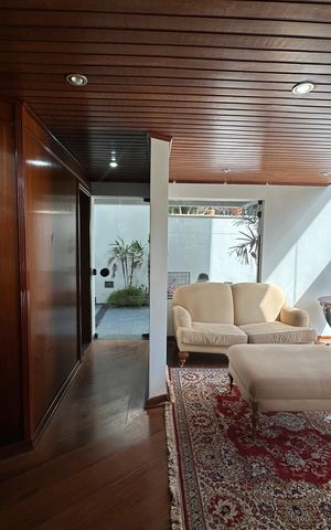 Casa de condomínio para alugar com 400m², 4 quartos e 4 vagasSala