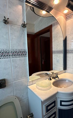 Casa de condomínio para alugar com 400m², 4 quartos e 4 vagasBanheiro da Suíte 2
