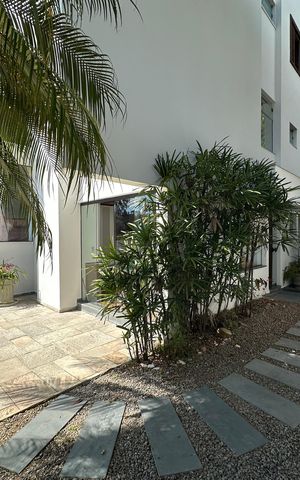 Casa de condomínio para alugar com 400m², 4 quartos e 4 vagasQuintal