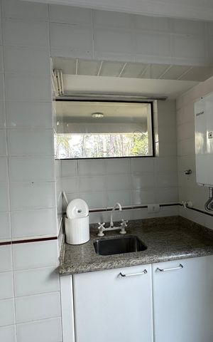 Casa de condomínio para alugar com 400m², 4 quartos e 4 vagasÁrea de Serviço