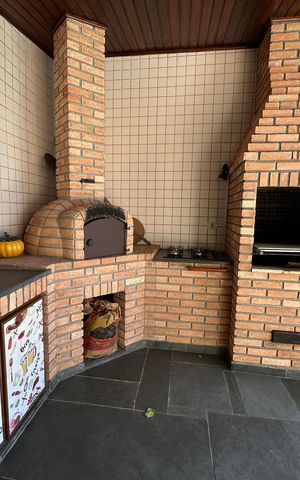 Casa de condomínio para alugar com 400m², 4 quartos e 4 vagasChurrasqueira