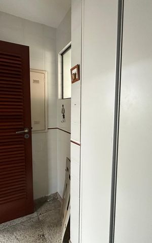 Casa de condomínio para alugar com 400m², 4 quartos e 4 vagasDespensa