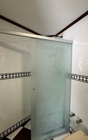 Casa de condomínio para alugar com 400m², 4 quartos e 4 vagasBanheiro 2