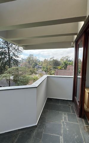 Casa de condomínio para alugar com 400m², 4 quartos e 4 vagasSacada da Suíte 1