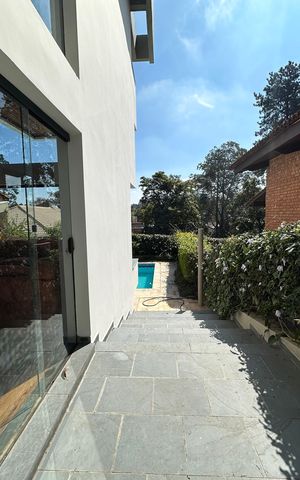 Casa de condomínio para alugar com 400m², 4 quartos e 4 vagasQuintal