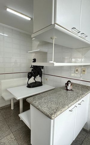 Casa de condomínio para alugar com 400m², 4 quartos e 4 vagasCozinha