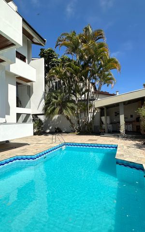 Casa de condomínio para alugar com 400m², 4 quartos e 4 vagasÁrea comum - Piscina